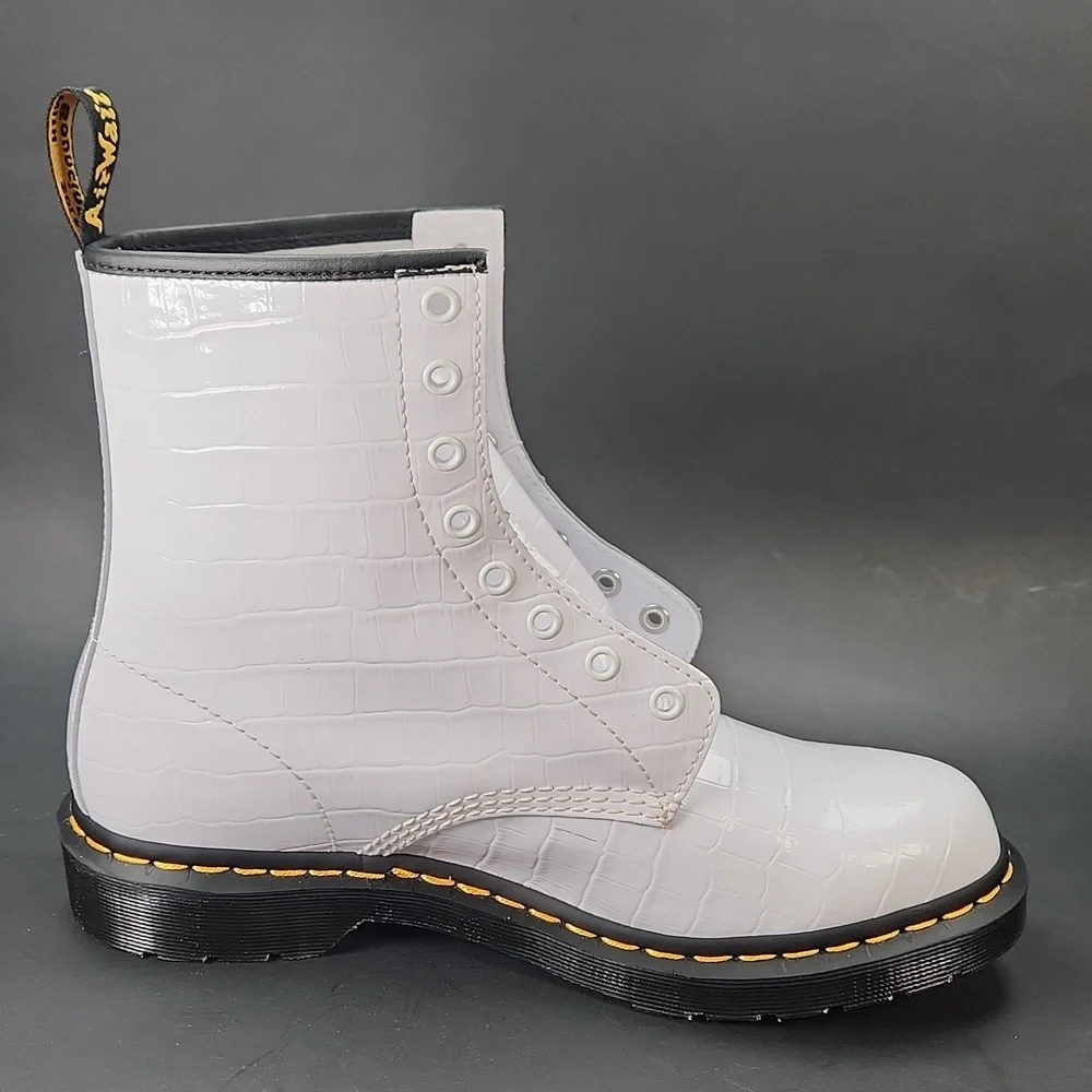 Dr. Martens 1460W Croc White 8 hole boots RARE DISCONTINUED STYLE - Picture 8 of 17